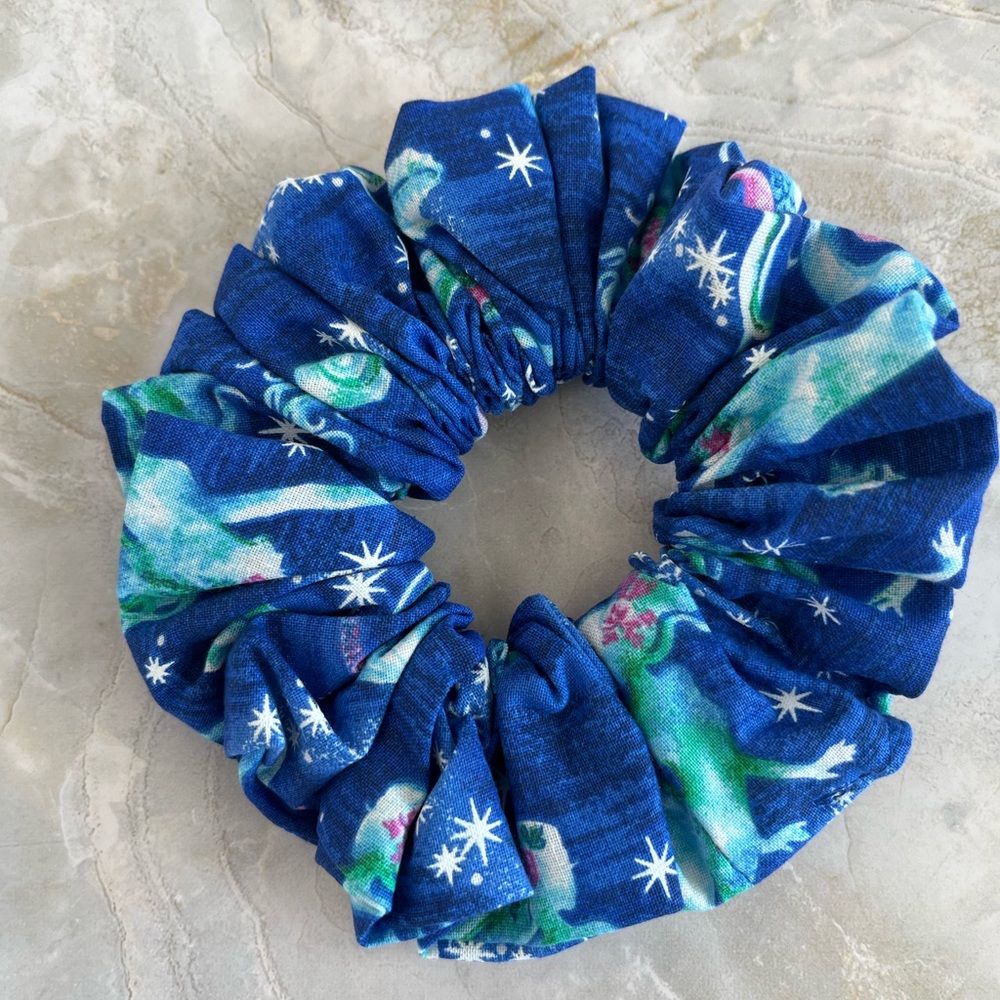 Hair scrunchies, handmade with 100% cotton.